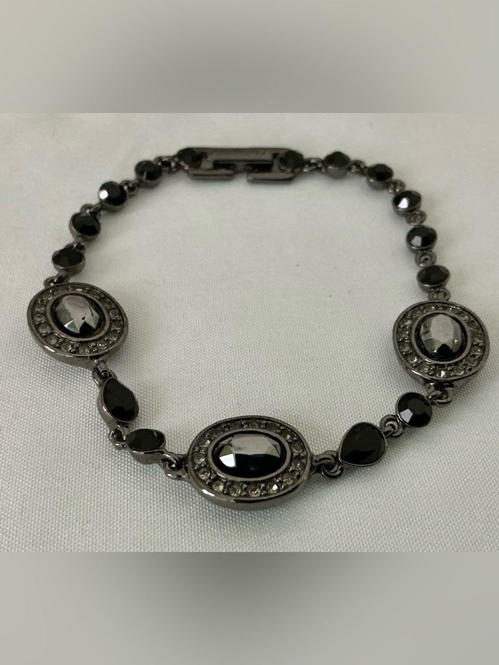 GIVENCHY Black Crystal Bracelet - Picture 4 of 6